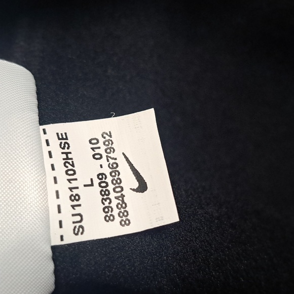 Nike Dri-Fit Youth Size Large Fleece Top #New - Picture 9 of 9